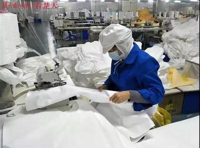 剛剛放假就復(fù)工,武漢一企業(yè)正月初一開工生產(chǎn)醫(yī)療防護(hù)品